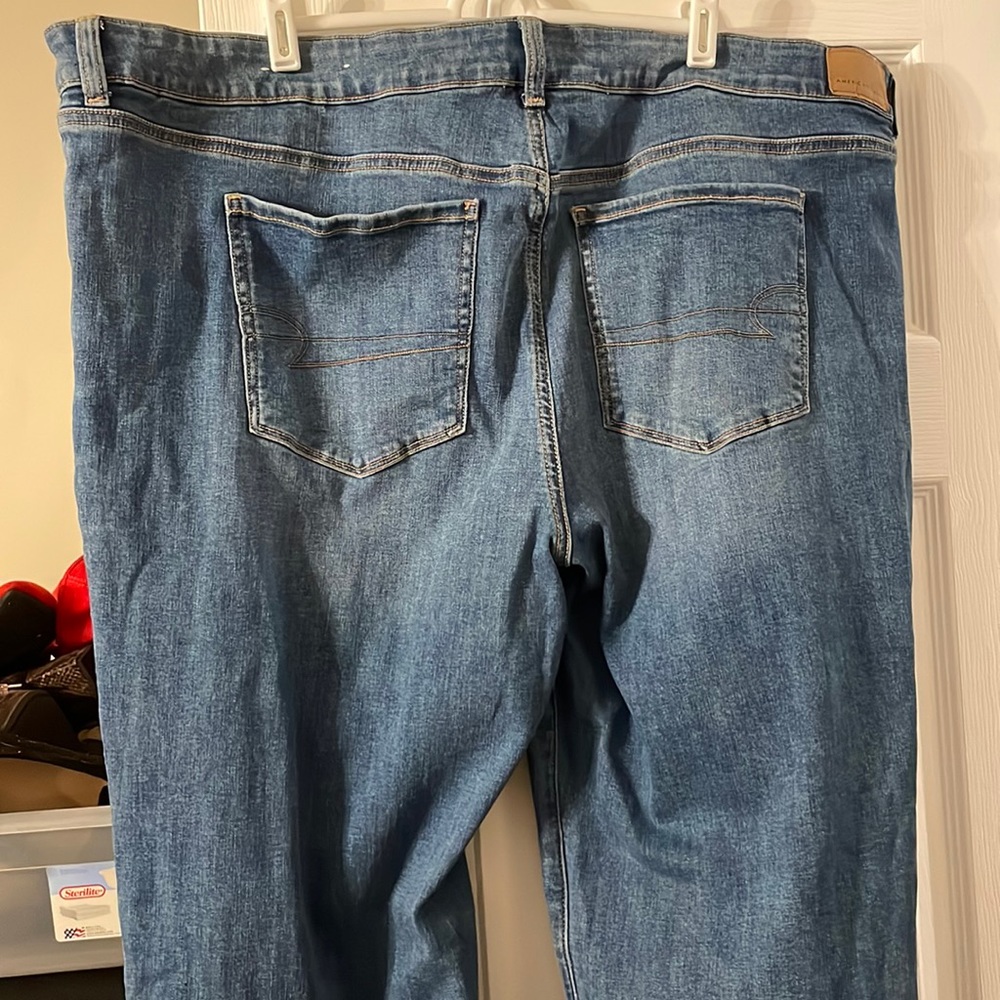 24 reg AE jeans
